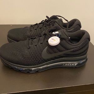 BNWT Mens Nike Air Max 2017